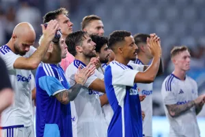 Τσεκ… για πρεμιέρα