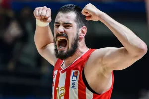 Ο Νίκολα Κάλινιτς αποσύρθηκε από τα παρκέ