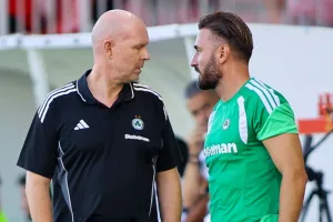 Διπλή παρέμβαση... μεσοεπιθετικά