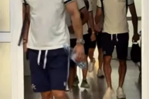 ΦΩΤΟΣ/ Άφιξη ΑΠΟΕΛ