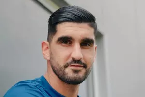 Ανακοίνωση για Danny Henriques