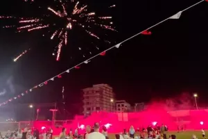 Πυροτεχνήματα, καπνογόνα και... ατμόσφαιρα αγώνα! (Βίντεο Kerkida)