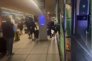 Επιβίβαση και... ξεκούραση (Φώτος/Βίντεο Kerkida) 