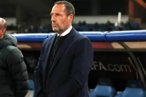 Επέστρεψε στους πάγκους ο Τζον Φαν'τ Σχιπ, η ομάδα που ανέλαβε