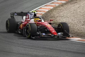 Παράπονα Χάμιλτον στη Ferrari για τη διαχείριση του αγώνα του