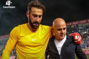 Ο Τιμούρ έδιωξε τον Λόρια...
