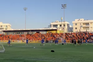 (ΒΙΝΤΕΟ/Φώτος Kerkida) Η είσοδος... των παικτών του ΑΠΟΕΛ