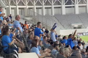 (Βίντεο Kerkida) Έπαιξε συρτάκι... στα μεγάφωνα του "Αλφαμέγα"! 