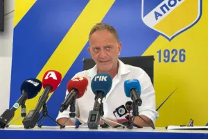 Έγραψαν οι ατάκες/"Από 50 σέντ ή ένα καφέ την ημέρα-Το ΑΠΟΕΛ μπορεί να σωθεί και από τον κόσμο του"!