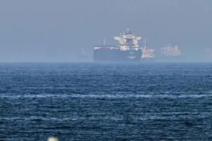 Το Ιράν έδωσε άδεια σε ιρακινά πετρελαιοφόρα να περάσουν από το Ορμούζ