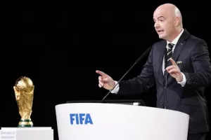 FIFA: «Σχέδιο παράλυσης» από αντιπάλους του Ινφαντίνο για να παραιτηθεί!