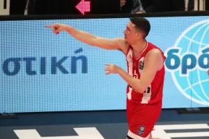 Λαρεντζάκης: Κερδίζει πόντους η επιστροφή του στην ΑΕΚ