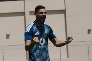 Στη ΝΕΟΜ ο Μασούρας