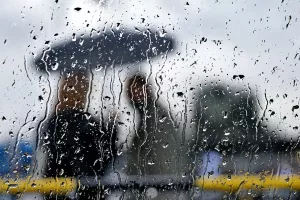 Κίτρινη προειδοποίηση για ισχυρές καταιγίδες – Πού και πότε θα "χτυπήσουν"