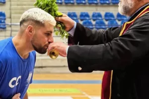 (Φώτος) Αγιασμός για το καλό του χρόνου 