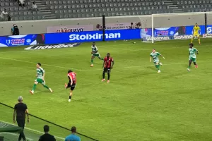 (LIVE) Άρης 0-0 Καρμιώτισσα