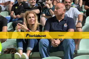 Με τη σύζυγο... στην κερκίδα ο πρόεδρος