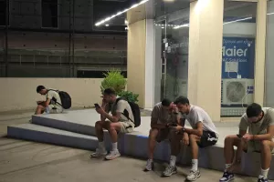 Αναμονή και... στιγμιότυπα