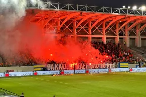 (ΒΙΝΤΕΟ Kerkida) Είσοδος μέσα σε ΩΡΑΙΑ ατμόσφαιρα!