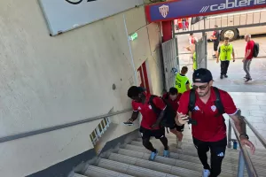 (ΦΩΤΟΣ kerkida) H άφιξη της Νέας Σαλαμίνας  