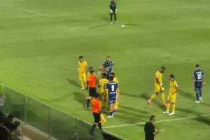 VAR και... αποβολή