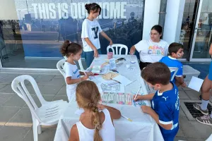 (Φώτος kerkida) Μαζικότητα στο Fan Zone 