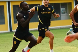 (Φώτος) Δουλειά... ενόψει ΑΠΟΕΛ