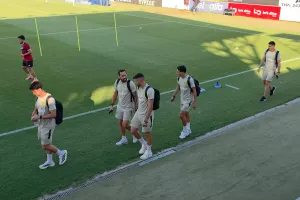 (ΦΩΤΟΣ kerkida) Η άφιξη της ΑΕΚ με συνοδεία 