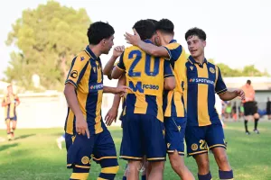 Φωτογραφίες από την τεσσάρα της ΑΕΛ Κ19 στη πρεμιέρα
