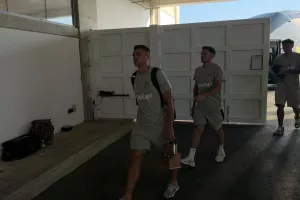 Έφτασε... η ΑΕΚ (Φώτος kerkida) 