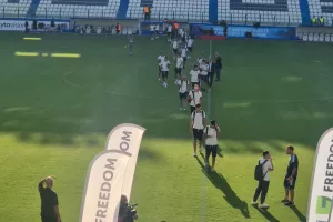 (Βίντεο/Φώτος Kerkida) Έφτασε... το ΑΠΟΕΛ