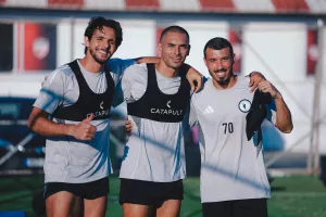 "Συνεχίζουμε με την ίδια αποφασιστικότητα, το ίδιο πάθος και τη στήριξη του κόσμου μας"