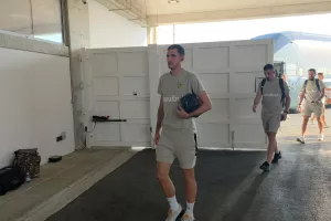 Έφτασε... η ΑΕΚ (Φώτος kerkida) 