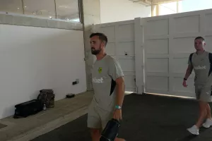 Έφτασε... η ΑΕΚ (Φώτος kerkida) 