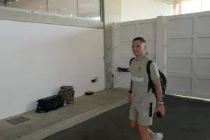 Έφτασε... η ΑΕΚ (Φώτος kerkida) 