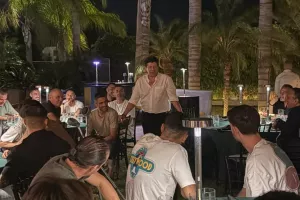 Τους δεξιώθηκε ο Πρόεδρος (Φώτος)