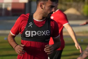 Φουλάρουν... ενόψει ΑΝΟ (Φώτος)