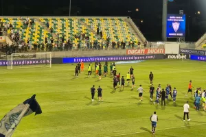 (Φώτος Kerkida) Παρά την πικρία... χειροκροτήθηκαν