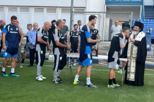 (Φώτος Kerkida) Αγιασμός... πριν την έναρξη