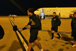 (Φώτος Kerkida) Η άφιξη της Εθνικής μας