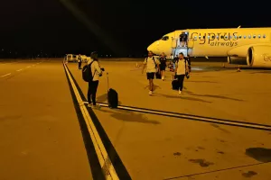 (Φώτος Kerkida) Η άφιξη της Εθνικής μας