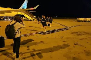 (Φώτος Kerkida) Η άφιξη της Εθνικής μας