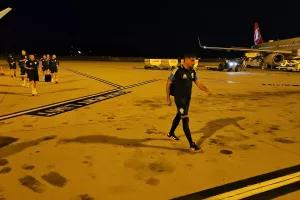 (Φώτος Kerkida) Η άφιξη της Εθνικής μας