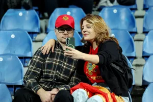 Φιλόξενοι... αντίπαλοι