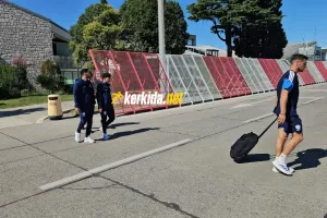 (Βίντεο/Φώτος Kerkida) Έτοιμη... για αναχώρηση η Εθνική μας