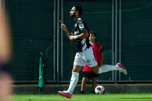 Ομόνοια 29Μ - ΑΕΚ: Στο τέλος... διπλό με Μπάγιτς και κορυφή!