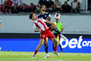 Ερυθρόλευκο το Βαρωσώτικο ντέρμπι / Πρώτη νίκη στο πρωτάθλημα (φώτος)