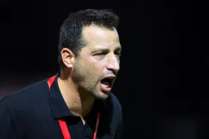Ερυθρόλευκο το Βαρωσώτικο ντέρμπι / Πρώτη νίκη στο πρωτάθλημα (φώτος)