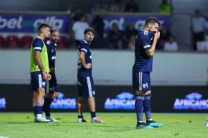 Στο ίδιο έργο θεατές… 