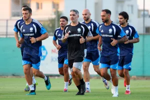 Αρτυματάς - Κάστανος πλησιάζουν... Πίττα και Κωνσταντίνου